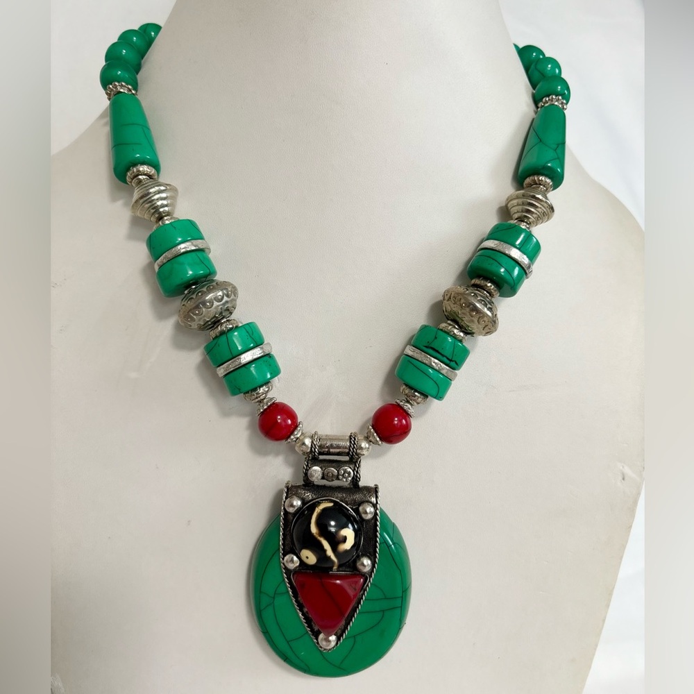 Himalayan jewelry Tibetan necklace